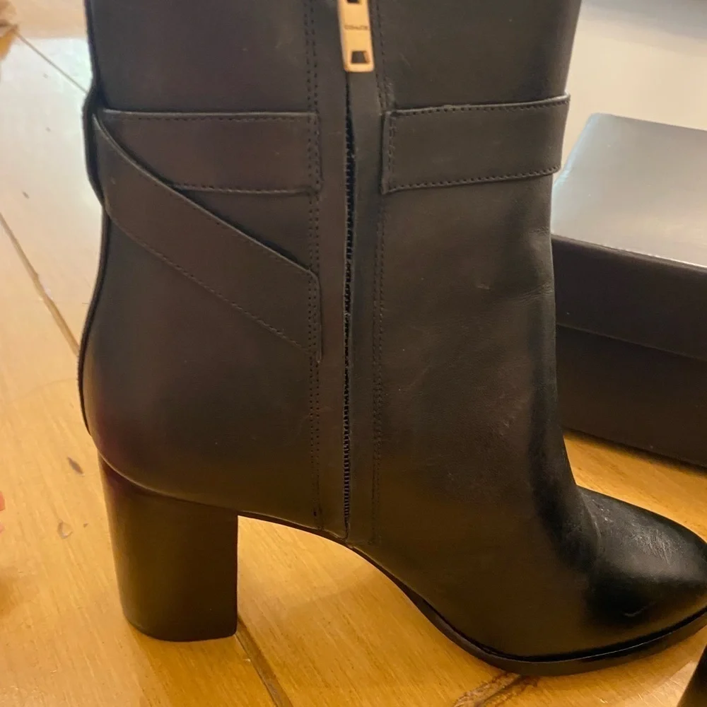 Coach Women’s Olivia Leather Black Ankle Boots New Size 9 *missing charms
